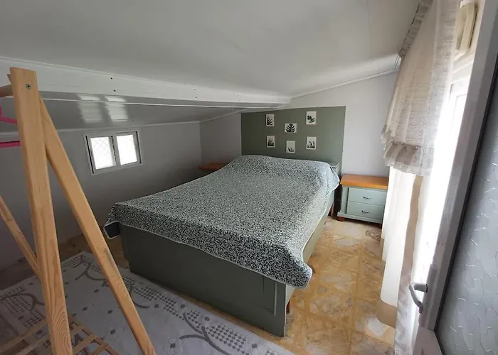 Sunset-denize Sıfır Konumda, Eşyalı Yazlık Seferihisar