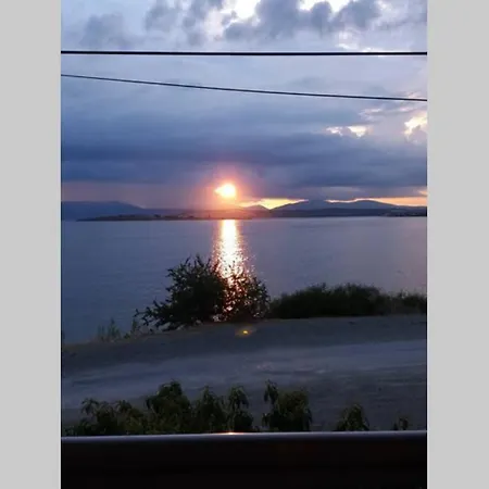 Sunset-denize Sifir Konumda, Esyali Yazlik Apartment Seferihisar