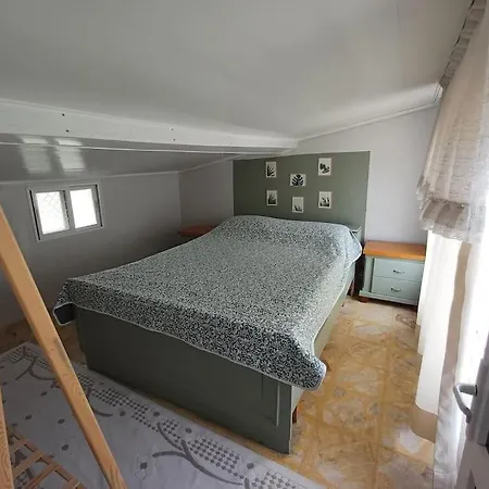 Sunset-denize Sifir Konumda, Esyali Yazlik ספריהיסאר